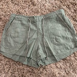 Linen shorts